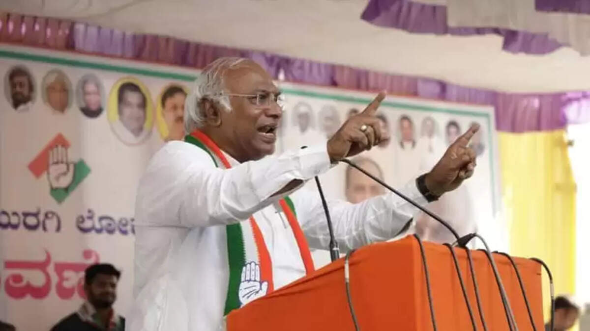 BJP petitions Karnataka Governor, seeks dismissal of Kharge's minister-son from Cabinet over land allotment row,&nbsp;Karnataka, land allotment, Mallikarjun Kharge.