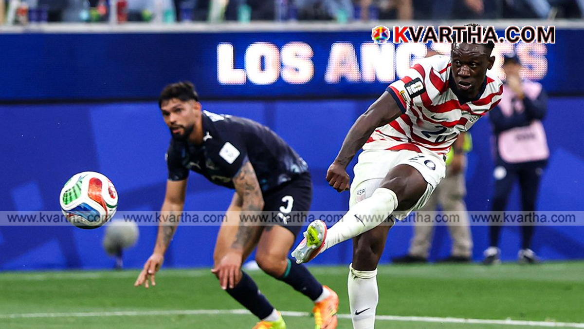  Folarin Balogun celebrating after scoring a goal for the USA.