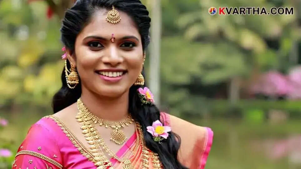 Bride Representing Slight Dip in Gold Price in Kerala