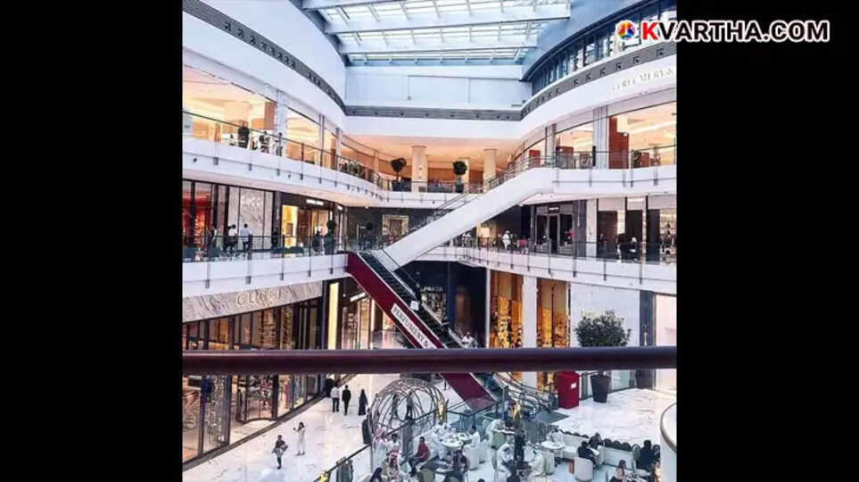 Dubai Mall Ramadan shopping expansion with new stores.