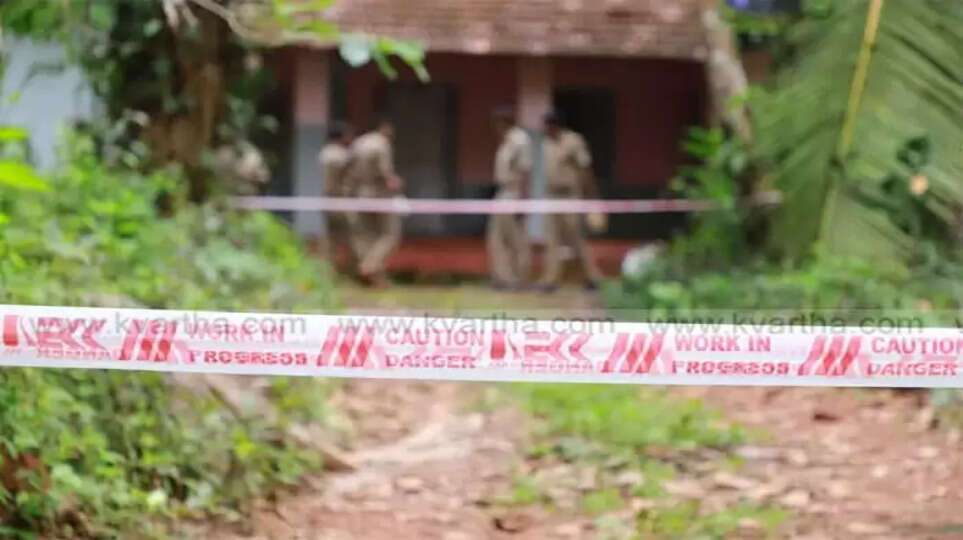 Thalassery: Elderly Man Died by Unexpected Bomb Blast, News, Kannur, Kerala, Local News, Bomb