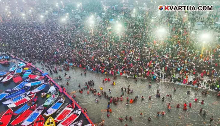 A scenic view of the Maha Kumbh Mela at the banks of the Ganges.