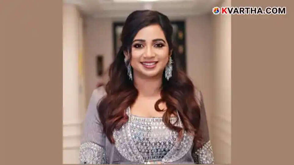 Large crowd gathered for Shreya Ghoshal's live concert in Cuttack