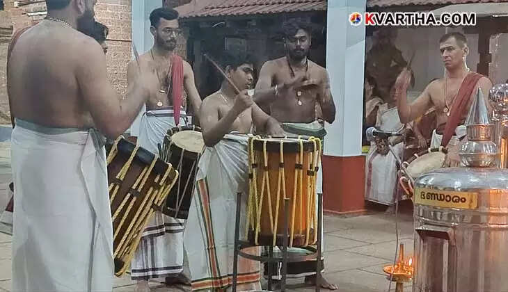 Arjuna Krishna performs Thayampaka at Kireethamoorthy Temple