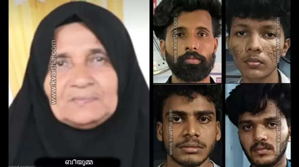  Police officers investigating the scene of the fatal accident in Meppadi, Wayanad.