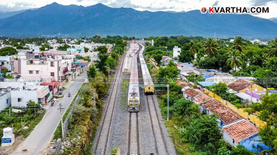 Scenic view from the Mettupalayam to Ooty toy train.