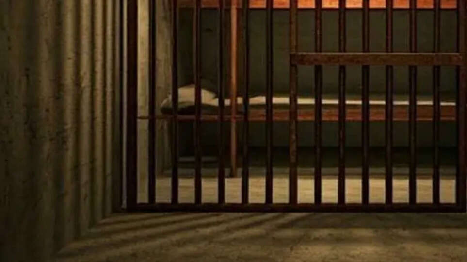  Accused in murder case dead in lockup; Three policemen were suspended