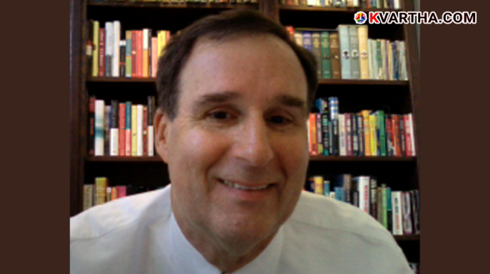 An iconic image of David Sedney analyzing US President Trump's Iran policy.&nbsp;