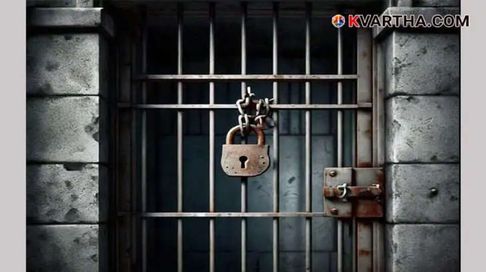 Police Officer Arrested for Assaulting Female Colleague