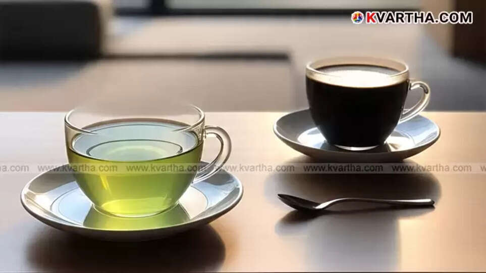  Two cups, one with green tea and another with black coffee, symbolizing weight loss beverages.
