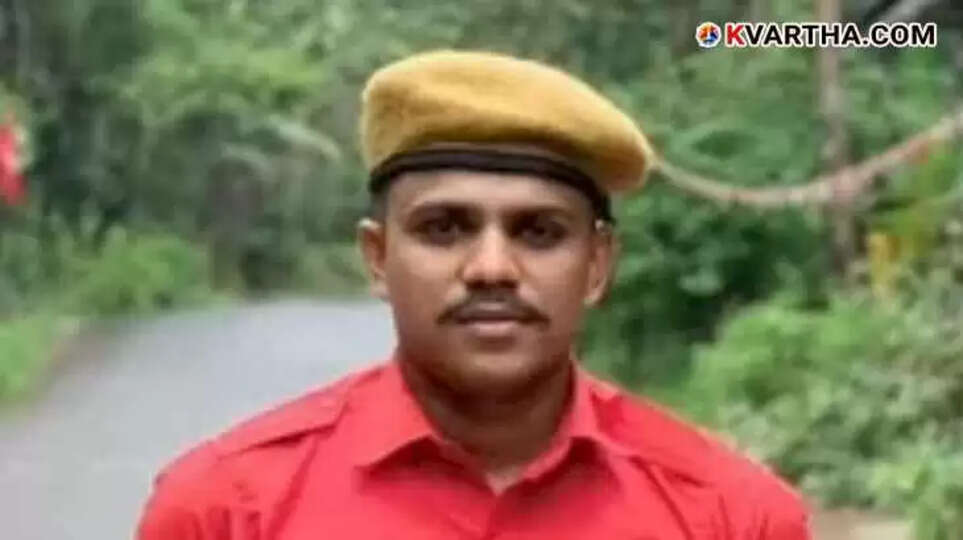 Vipin Raj injured during bomb explosion in Pinarayi Venduttayi canal bank