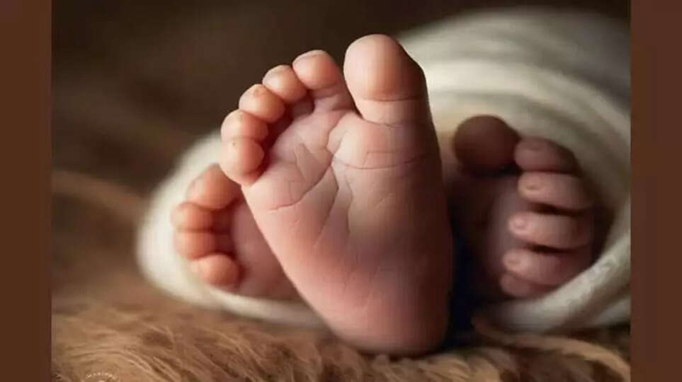 Court allows father and mother to give birth to grandson using deceased son's sperm