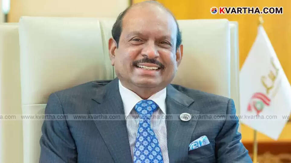 M.A. Yusuffali, Chairman of Lulu Group, Kerala Chief Minister Pinarayi Vijayan