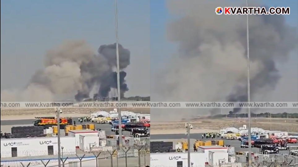Tejas LCA aircraft performing during the Dubai Air Show.