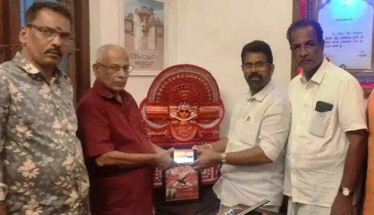 Theyyam artiste Padmasree Narayanan has joined the BJP