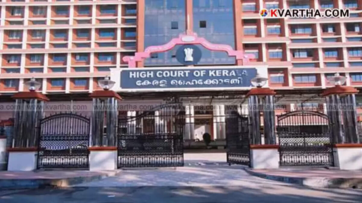  Justice Krishnan Natarajan taking oath as Kerala High Court judge.