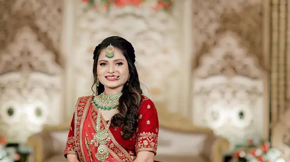 Symbolic image of slight relief in gold price on Vishu.