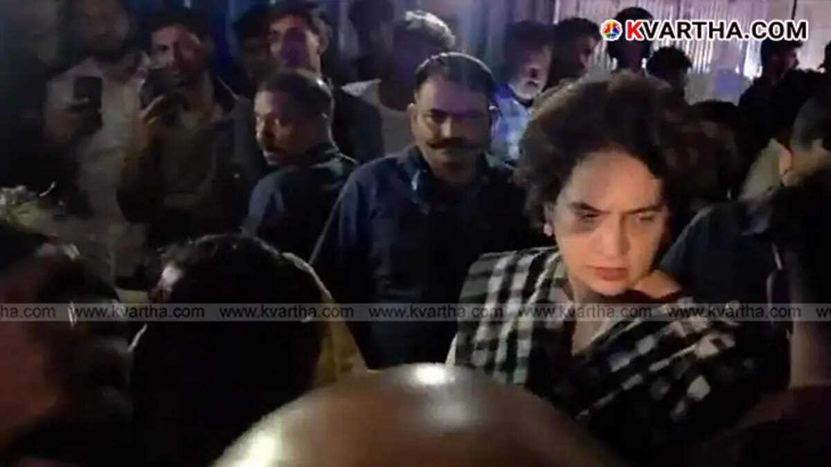 Priyanka Gandhi assisting victims at Eengappuzha car crash site