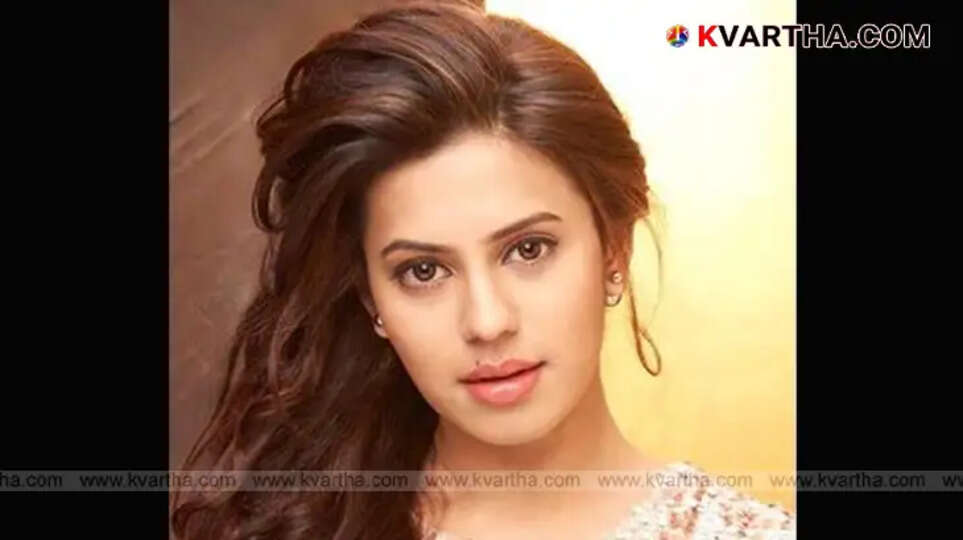 Ranya Rao arrested for gold smuggling at Bengaluru airport, shocking confession about YouTube.