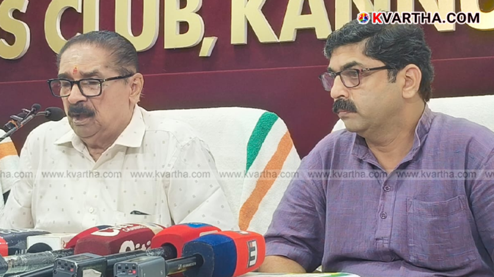  Theyyam performance at Kunnathoor Padi