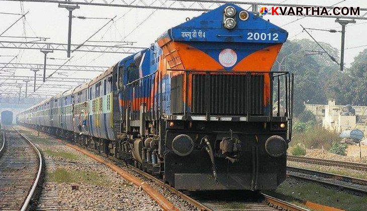 Image of Nilambur Passenger train on tracks
