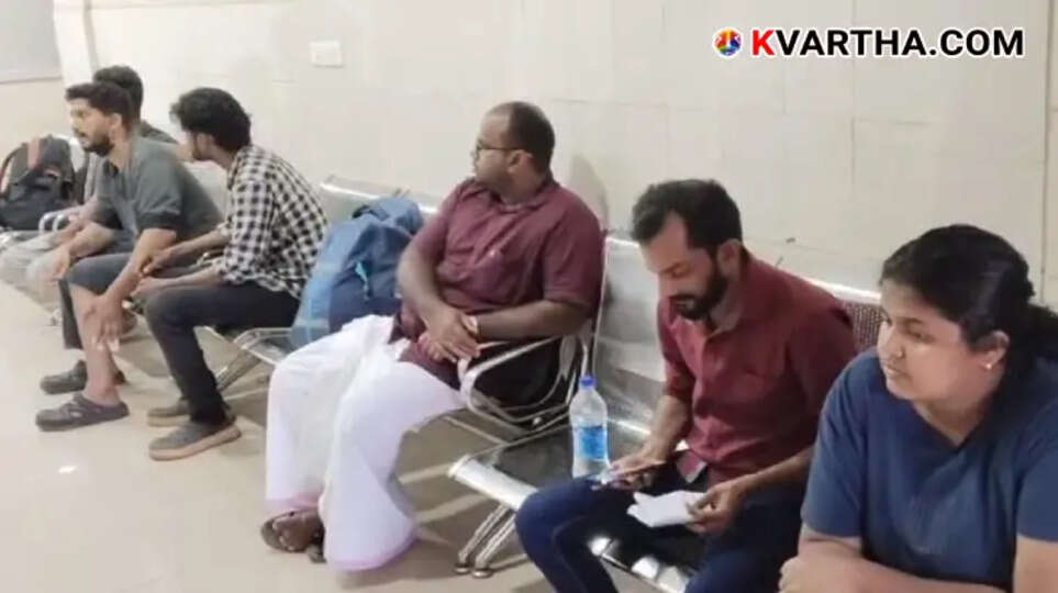 Rabid Dog Attack at Kannur Railway Station Injures 24