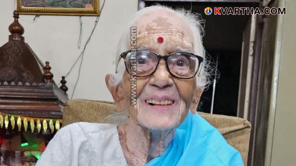 Portrait of former Rashtra Sevika Samiti Pramukh Sanchalika Pramila Tai Medhe