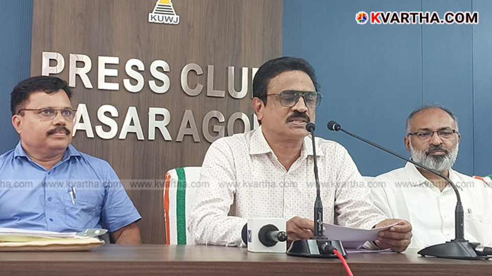 Sreenarayanaguru Open University Vice-Chancellor Prof. Dr. Jagathi Raj V.P. at a press conference.