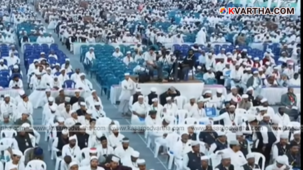  Large gathering at the Samastha Centenary Conference in Kuniya.