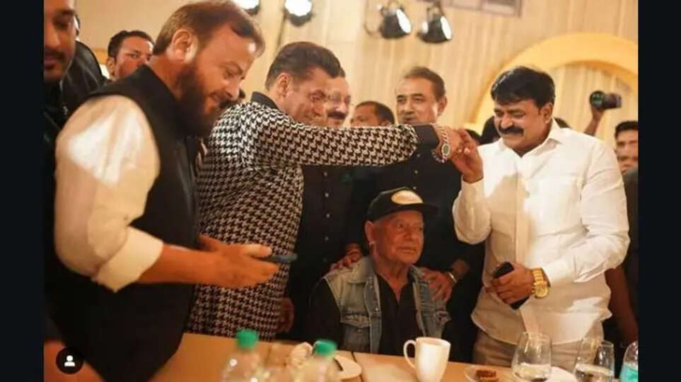 Bollywood Mourns the Loss of Baba Siddiqui