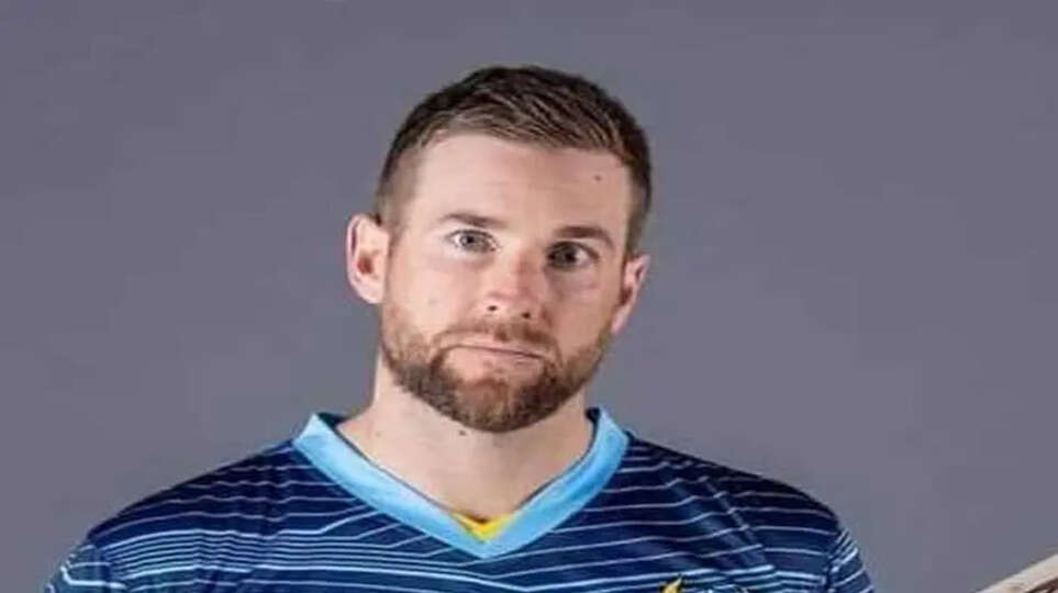 David Malan announces retirement from international cricket.