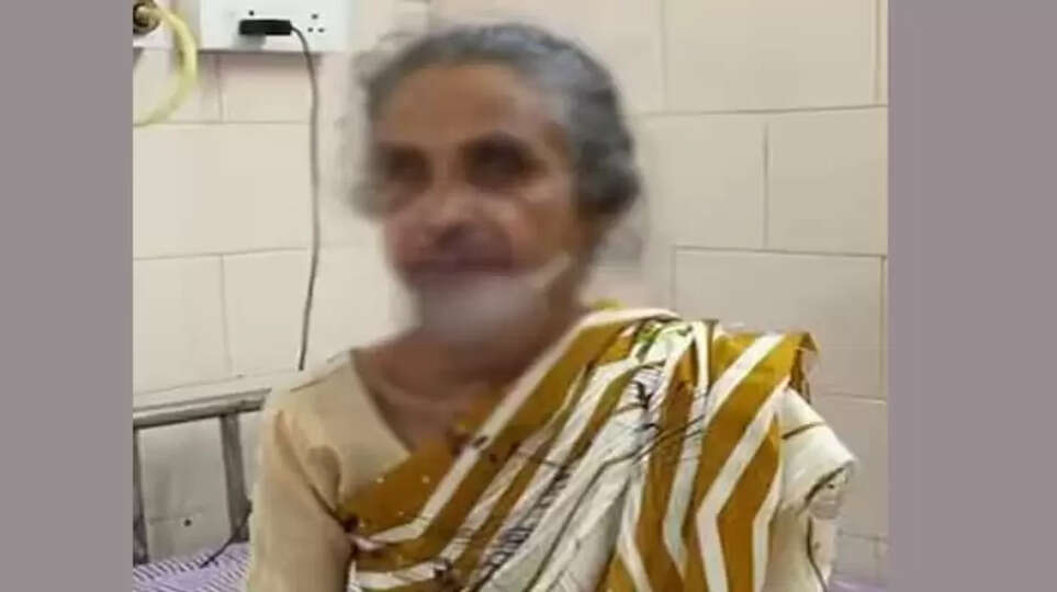 Kozhikode Auto Driver Escapes After Robbing Elderly Woman, Kozhikode, News, Kerala, Attack, Assaulted