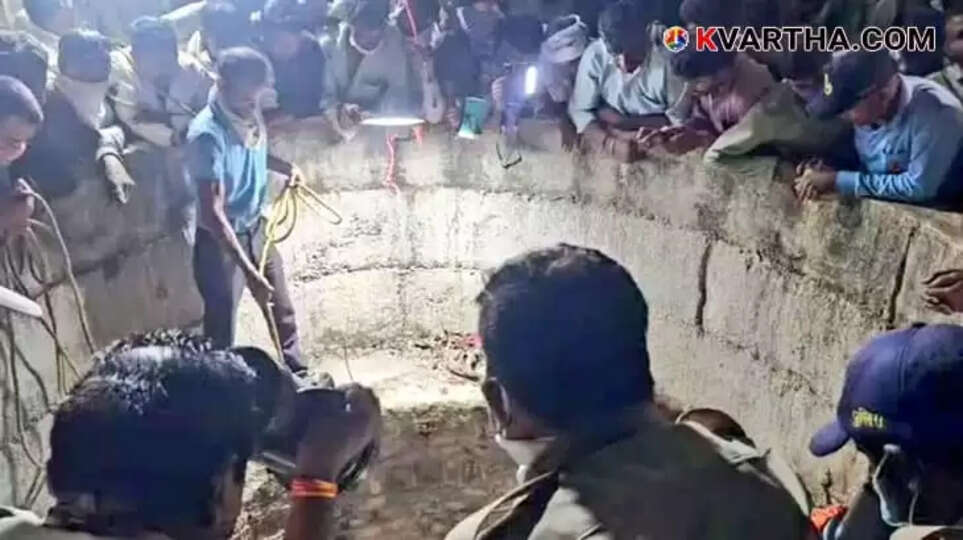 Eight died in Kundawant village of Khandwa after allegedly entered a well to clean it but got exposed to toxic gas. 