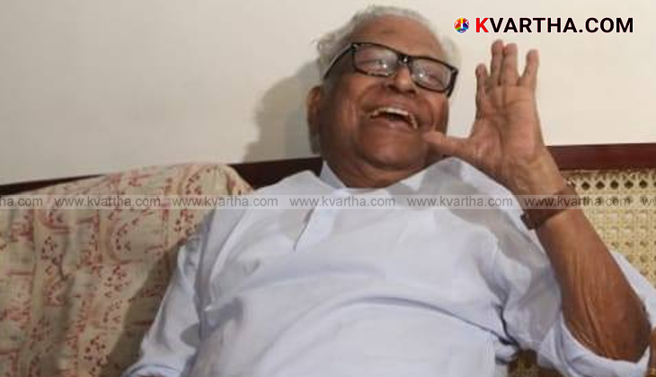 V.S. Achuthanandan participating in paddy field conservation protest