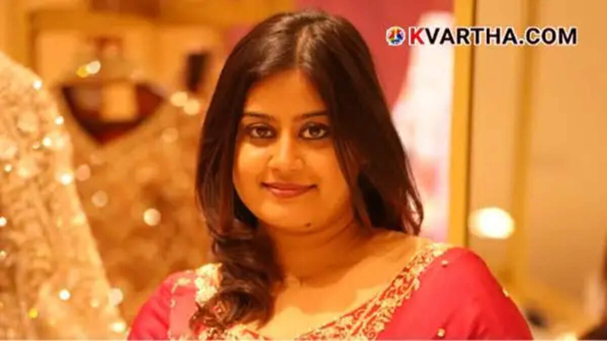  Image reflecting actress Ansiba Hassan filing a contempt petition against the SHO