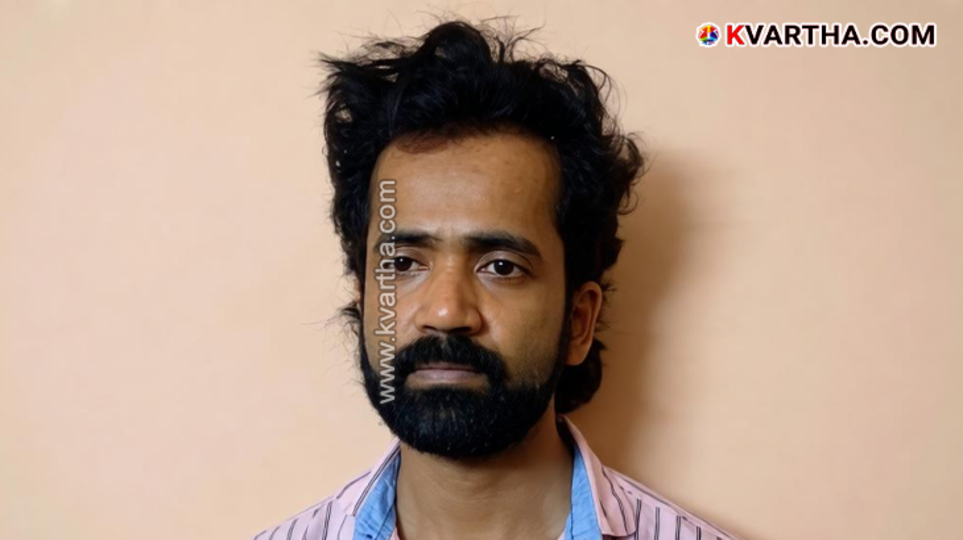Police officials with the seized MDMA and arrested youth CH Shihab in Puthiyangadi.
