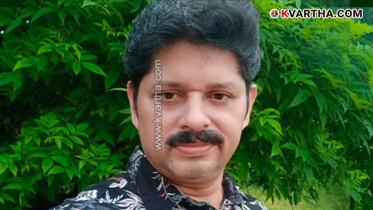 Photo of Pramod Pallikkunnu, a renowned singer from Kannur