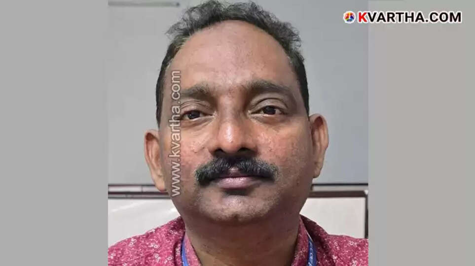 District Collector Recommends Dismissal of Junior Superintendent for Repeated Disciplinary Violations, Including Defamatory Remarks Against Ahmedabad Plane Crash Victim and Former Minister