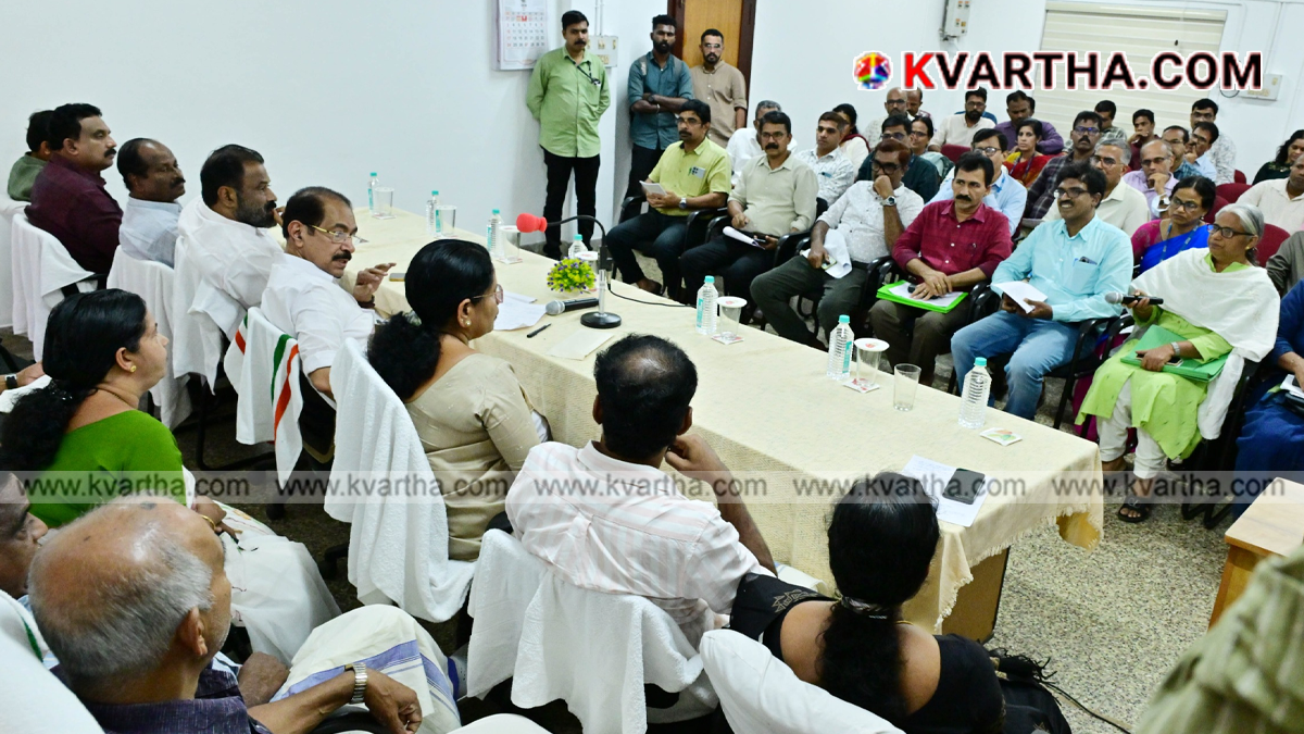 Electricity Minister Sunny Joseph leading the KSEB review meeting for North Malabar region.