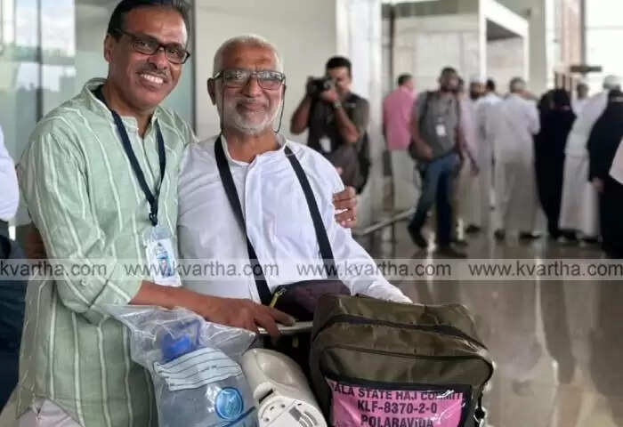 hajj first group of pilgrims returned