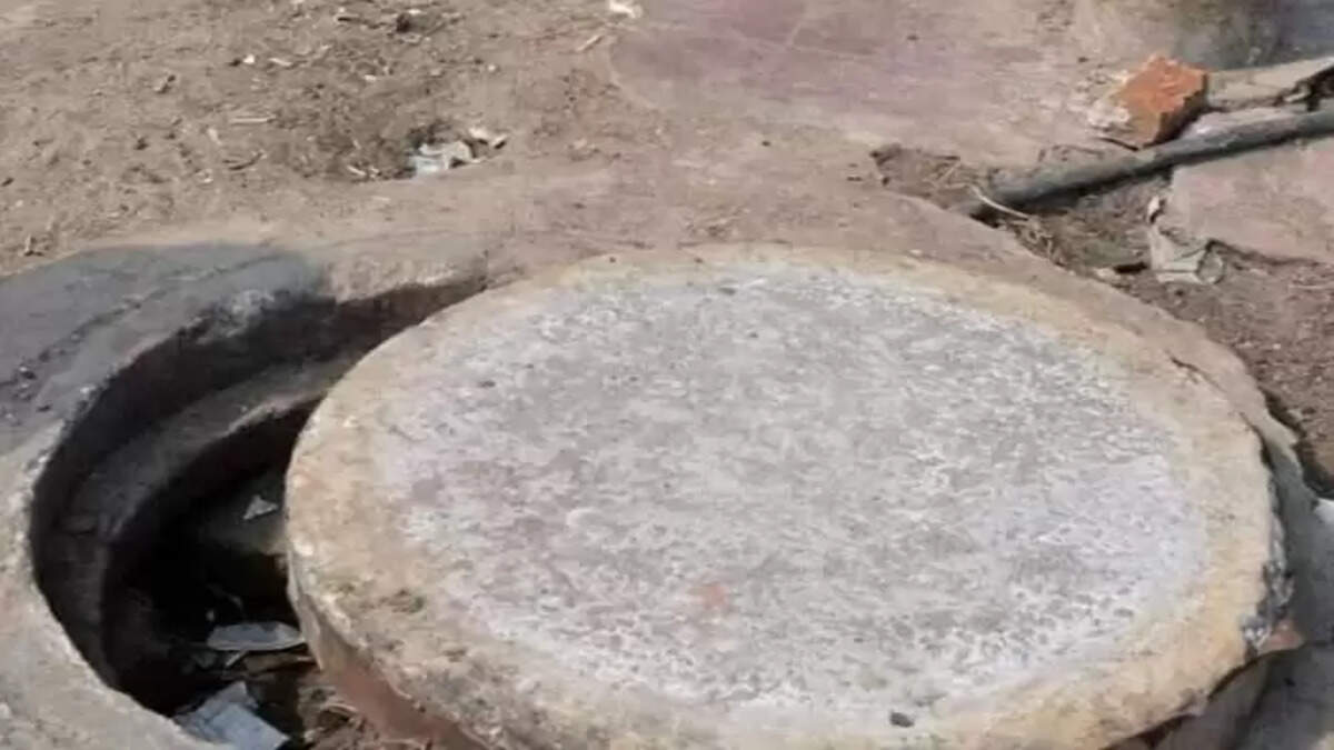 Puducherry: Three die after inhaling poisonous gas from manhole,&nbsp;Died, Obituary, National, News, House &nbsp;&nbsp;