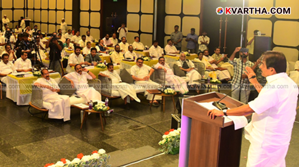 KC Venugopal addressing KPCC leadership camp in Sultan Bathery