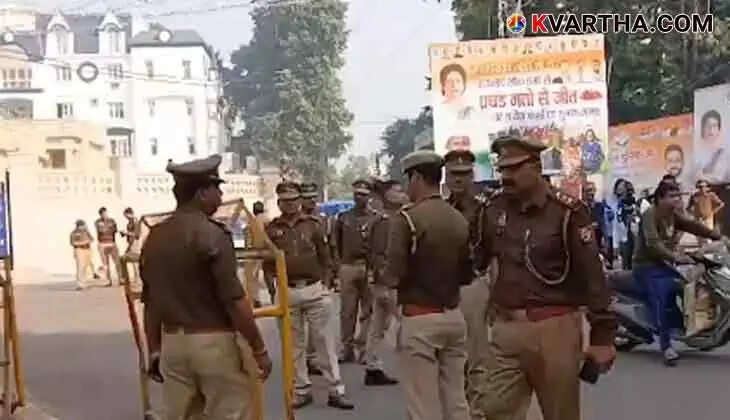 Congress Leaders Stopped: UP Police Blocks Access to Sambhal
