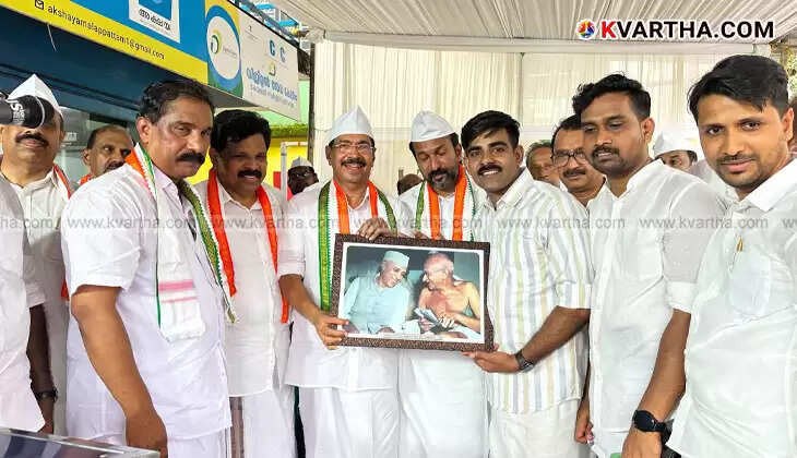malappattom-gandhi-statue-unveiling.jpg