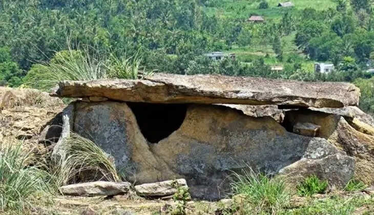 Ancient burial sites in Marayoor