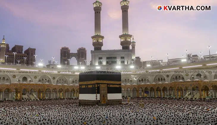 An illustration of the Kaaba in Mecca.