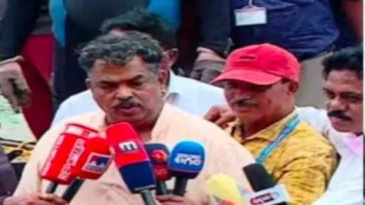 Karnataka MLA Honored for Kerala Youth Rescue Efforts