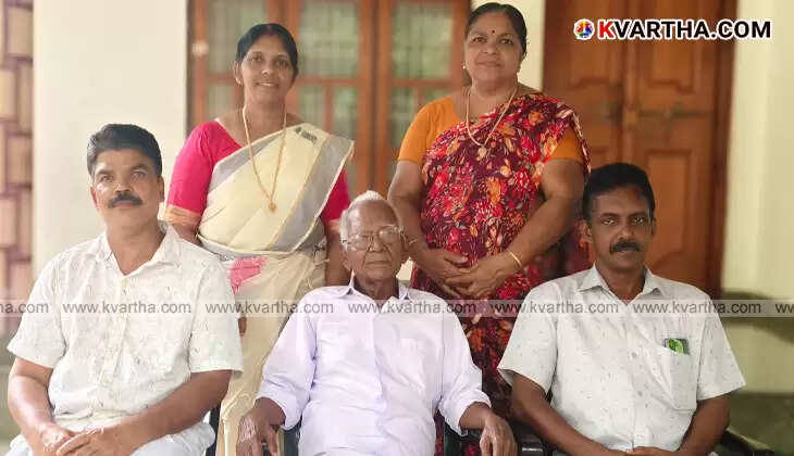 Portrait of 94-year-old Kumaran Mash from Kookkanam.